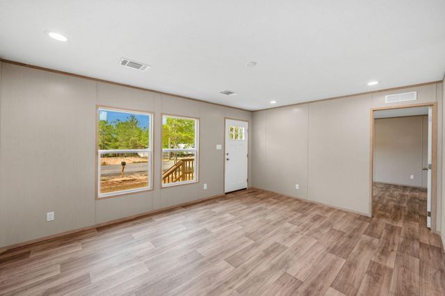 316 E Lafavre Lane, Defuniak Springs, FL 32433