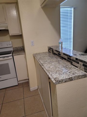 12615 Brookglade Circle 409, Houston, TX 77099