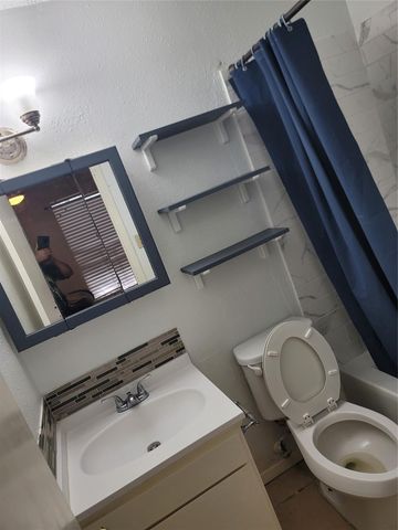 12615 Brookglade Circle 409, Houston, TX 77099