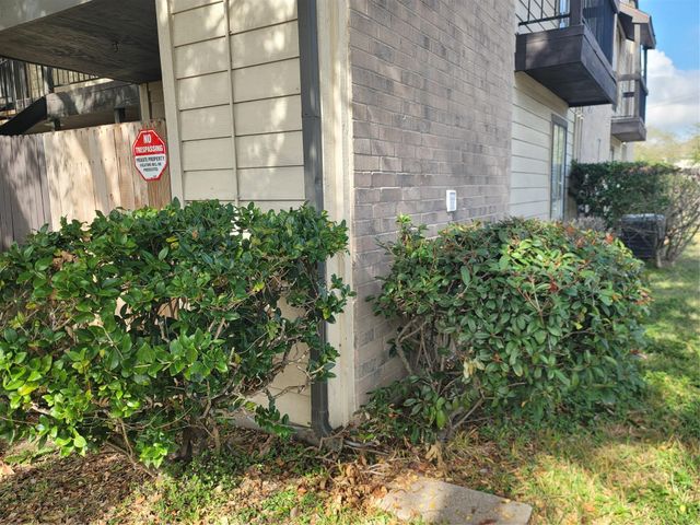 12615 Brookglade Circle 409, Houston, TX 77099