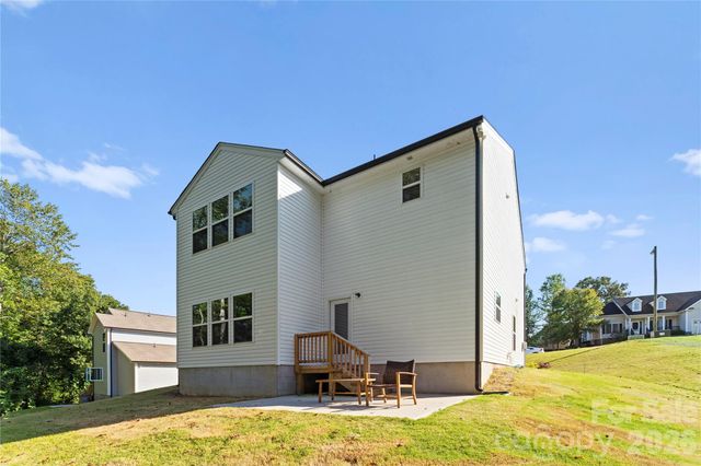 1211 Laurel Woods Drive, Gastonia, NC 28052