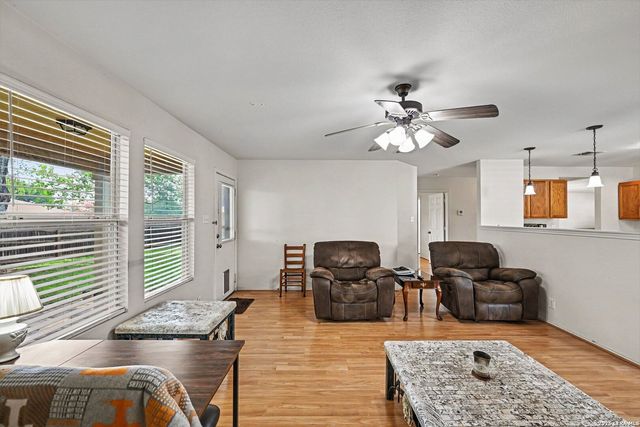 201 Jordan Pl, Boerne, TX 78006