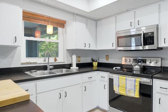 5874 COVINGTON WAY, Sarasota, FL 34232