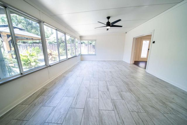 2730 Garfield Ave, Carmichael, CA 95608