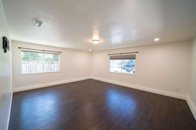 2730 Garfield Ave, Carmichael, CA 95608