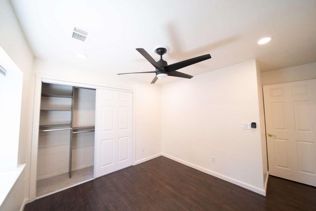 2730 Garfield Ave, Carmichael, CA 95608