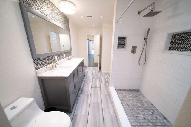 2730 Garfield Ave, Carmichael, CA 95608