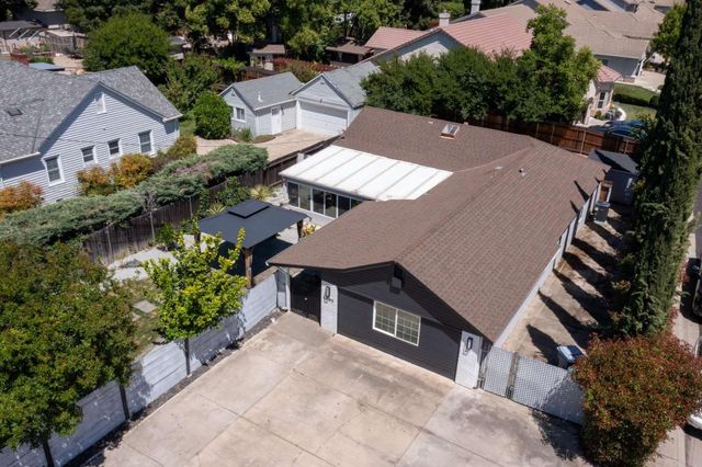 2730 Garfield Ave, Carmichael, CA 95608