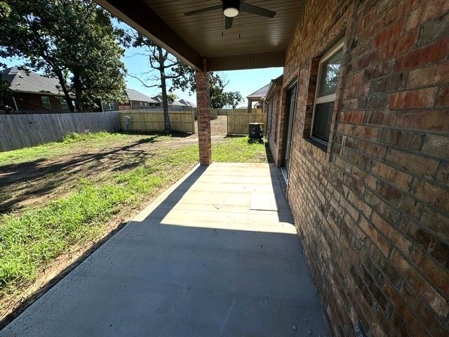 912 Round Top Street, Prairie Grove, AR 72753