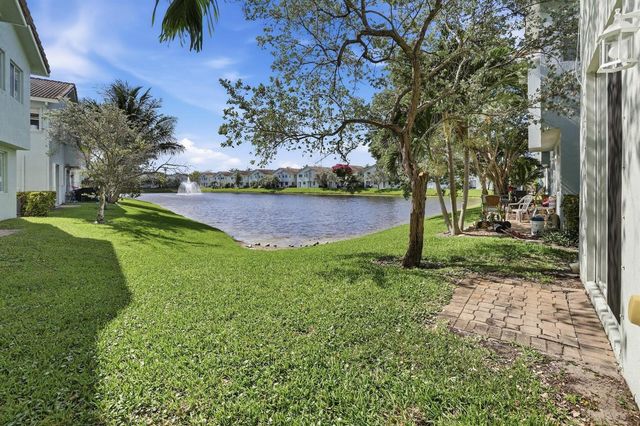 3068 Laurel Ridge Circle, Riviera Beach, FL 33404