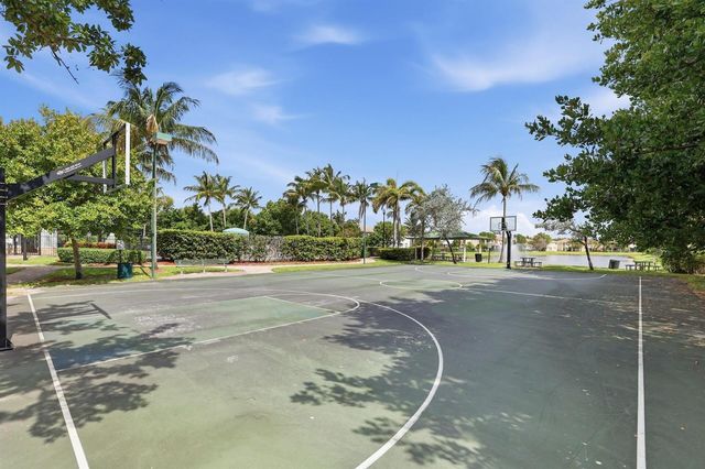 3068 Laurel Ridge Circle, Riviera Beach, FL 33404