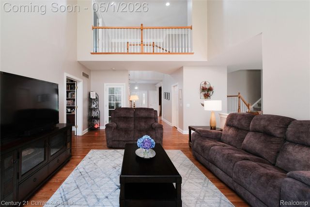 25599 Hillsdale Drive, Novi, MI 48374