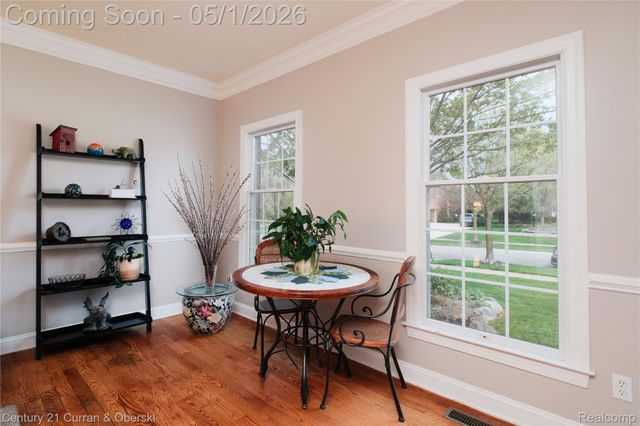 25599 Hillsdale Drive, Novi, MI 48374