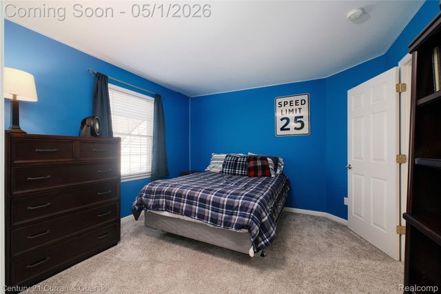 25599 Hillsdale Drive, Novi, MI 48374