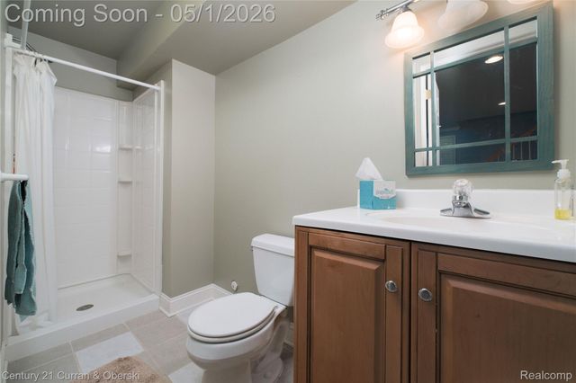 25599 Hillsdale Drive, Novi, MI 48374