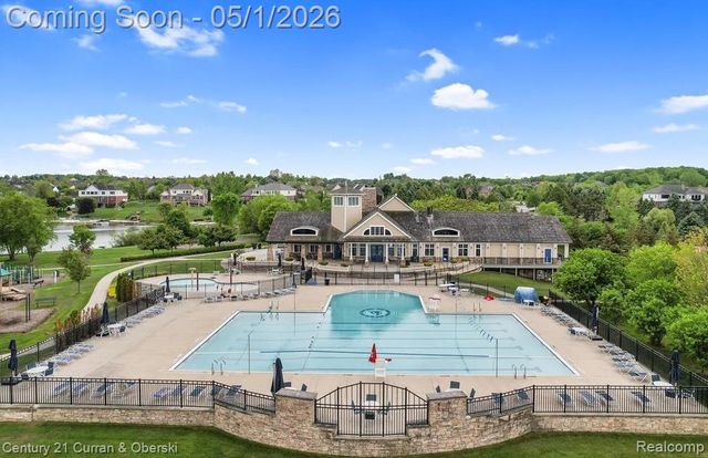 25599 Hillsdale Drive, Novi, MI 48374