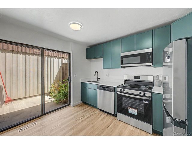1866 S Hoyt St, Lakewood, CO 80232