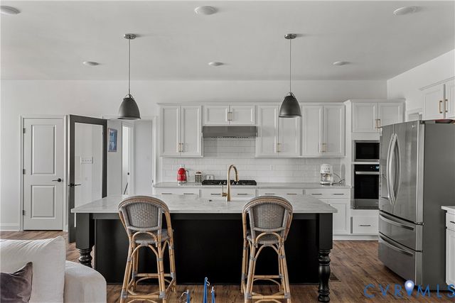 2222 Osborne Hill Dr, Rockville, VA 23146