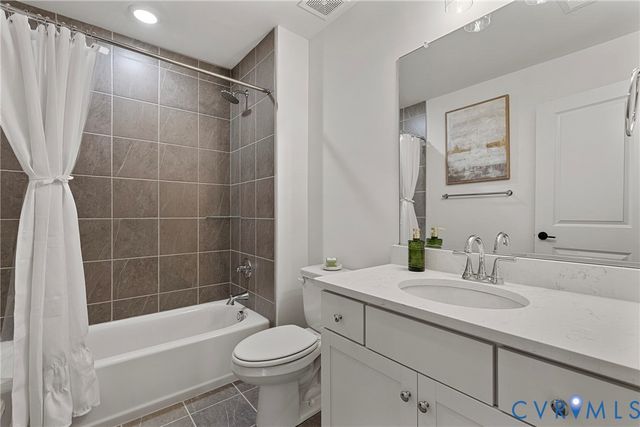 2222 Osborne Hill Dr, Rockville, VA 23146