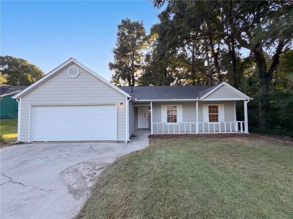 5857 Mistyview Drive, Rex, GA 30273