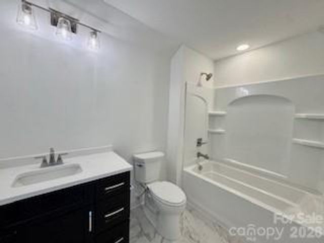 6774 Kingfisher Court, Denver, NC 28037