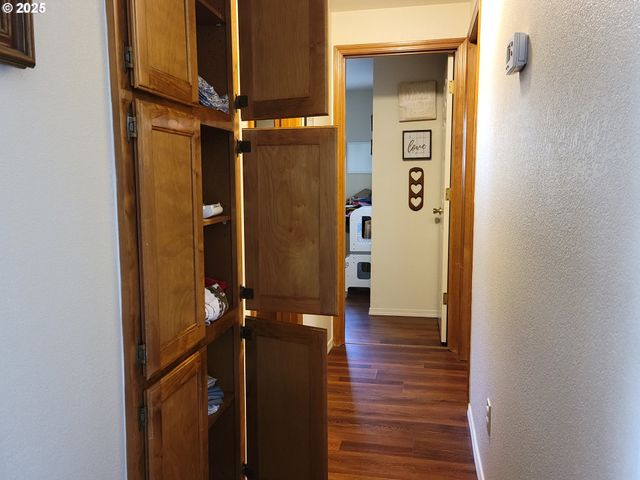 1523 Nw THOMPSON Way, Grants Pass, OR 97526