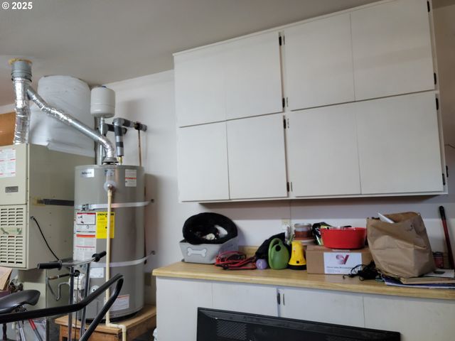 1523 Nw THOMPSON Way, Grants Pass, OR 97526