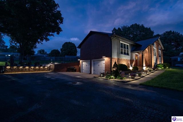 589 Charlemagne Boulevard, Elizabethtown, KY 42701