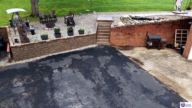 589 Charlemagne Boulevard, Elizabethtown, KY 42701