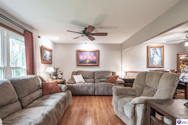 589 Charlemagne Boulevard, Elizabethtown, KY 42701