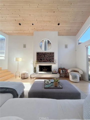 621 6th, Manhattan Beach, CA 90266