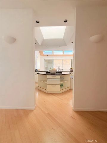 621 6th, Manhattan Beach, CA 90266