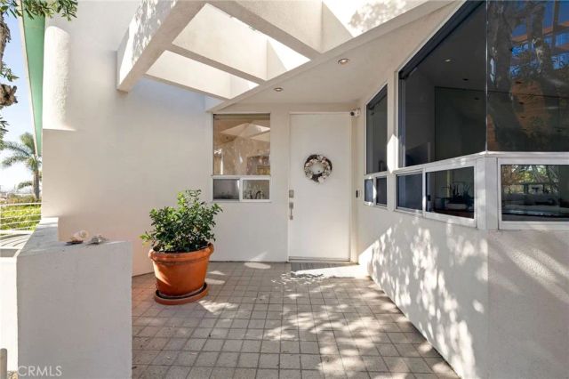 621 6th, Manhattan Beach, CA 90266