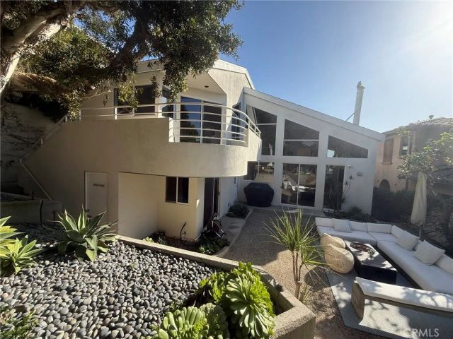621 6th, Manhattan Beach, CA 90266