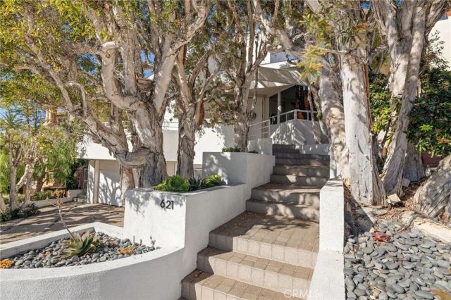 621 6th, Manhattan Beach, CA 90266