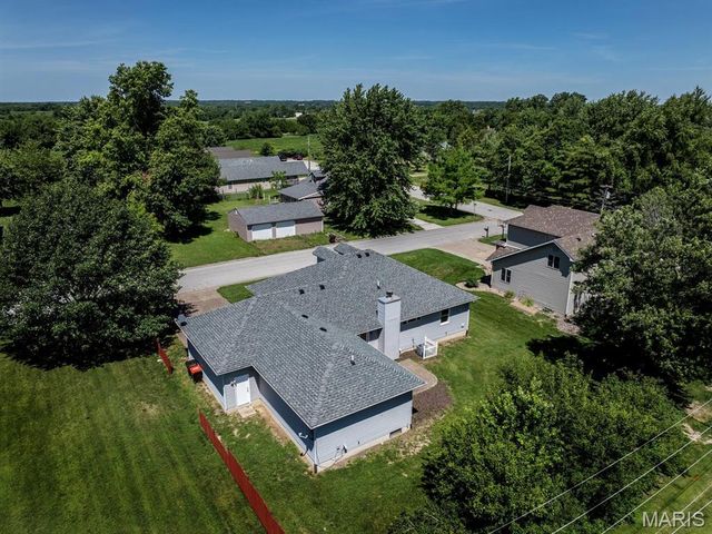 111 Westview Street, Palmyra, MO 63461