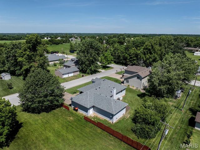 111 Westview Street, Palmyra, MO 63461