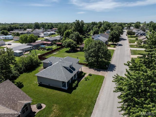 111 Westview Street, Palmyra, MO 63461