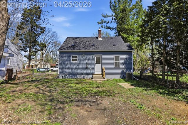 33451 Brown Street, Garden City, MI 48135