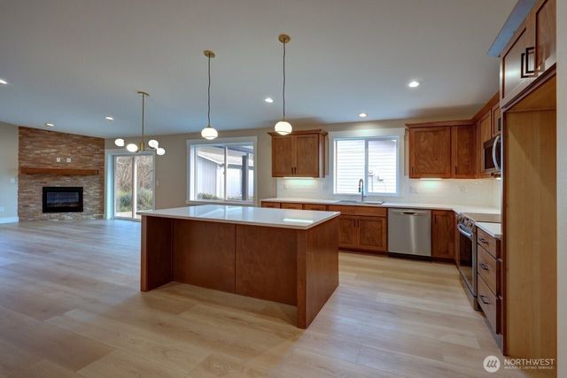 811 NE 357th Street, Ocean Park, WA 98640