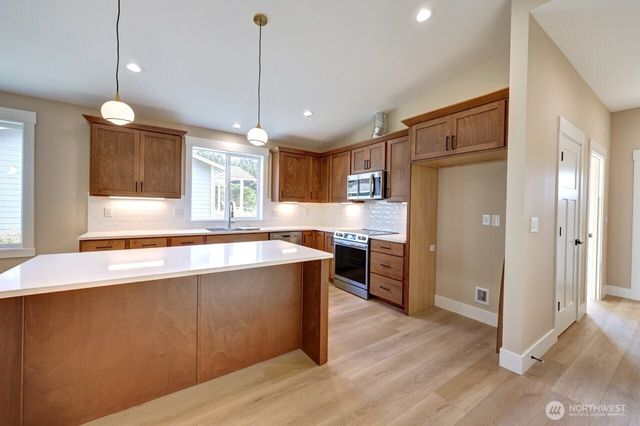 811 NE 357th Street, Ocean Park, WA 98640