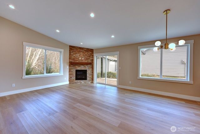 811 NE 357th Street, Ocean Park, WA 98640