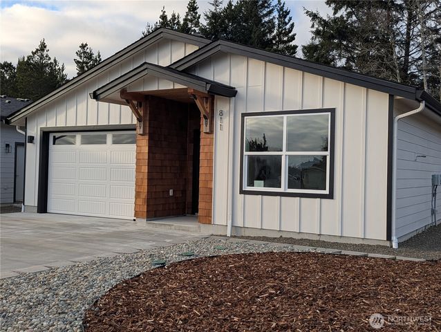 811 NE 357th Street, Ocean Park, WA 98640