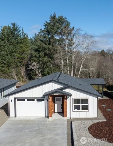 811 NE 357th Street, Ocean Park, WA 98640