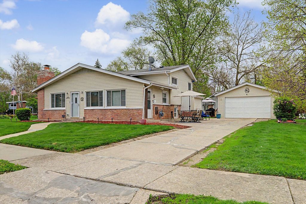 103 Willow Street, Park Forest, IL 60466