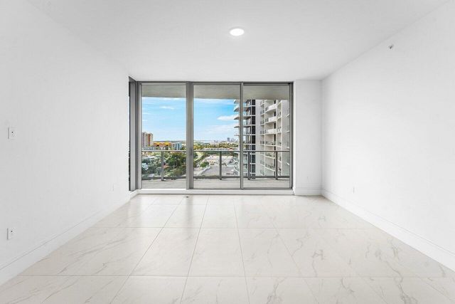 220 Lake Shore Drive 1415, Lake Park, FL 33403