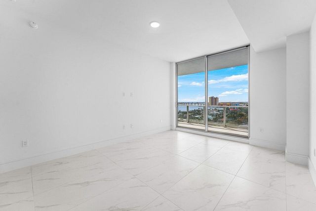 220 Lake Shore Drive 1415, Lake Park, FL 33403