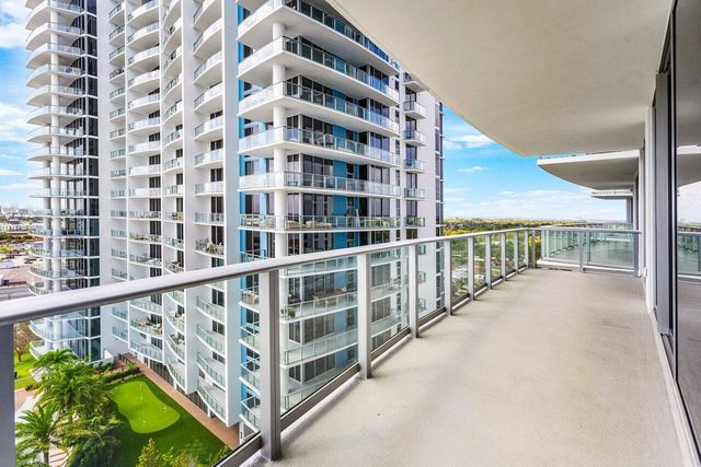 220 Lake Shore Drive 1415, Lake Park, FL 33403