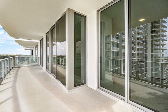 220 Lake Shore Drive 1415, Lake Park, FL 33403