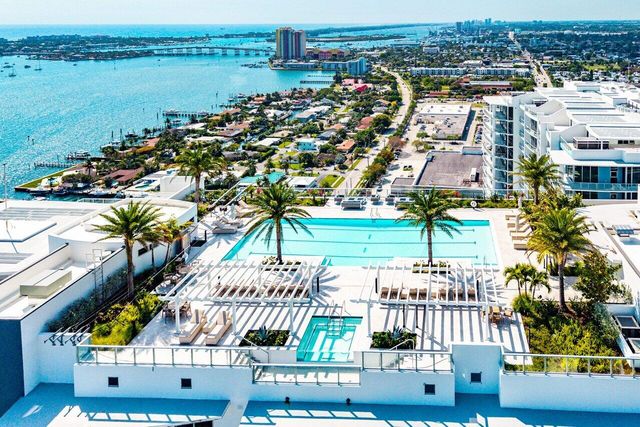 220 Lake Shore Drive 1415, Lake Park, FL 33403